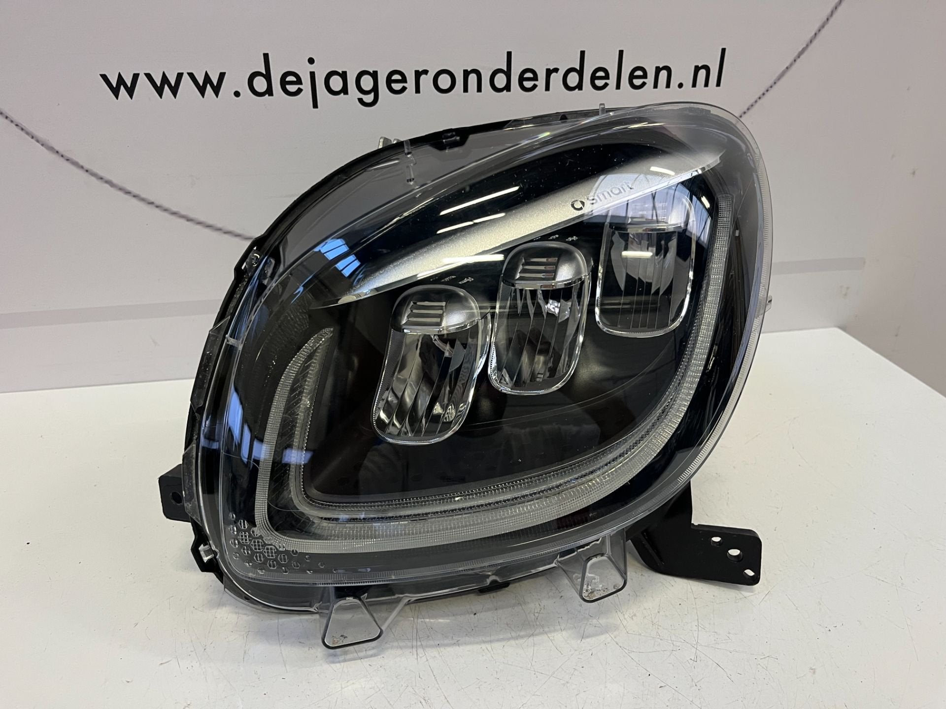SMART FORFOUR FORTWO LED KOPLAMP LINKS 260607083R L90156924, Gebruikt, Mercedes-Benz AG, Ophalen of Verzenden, Mercedesstrasse 120
70372  Stuttgart, DE