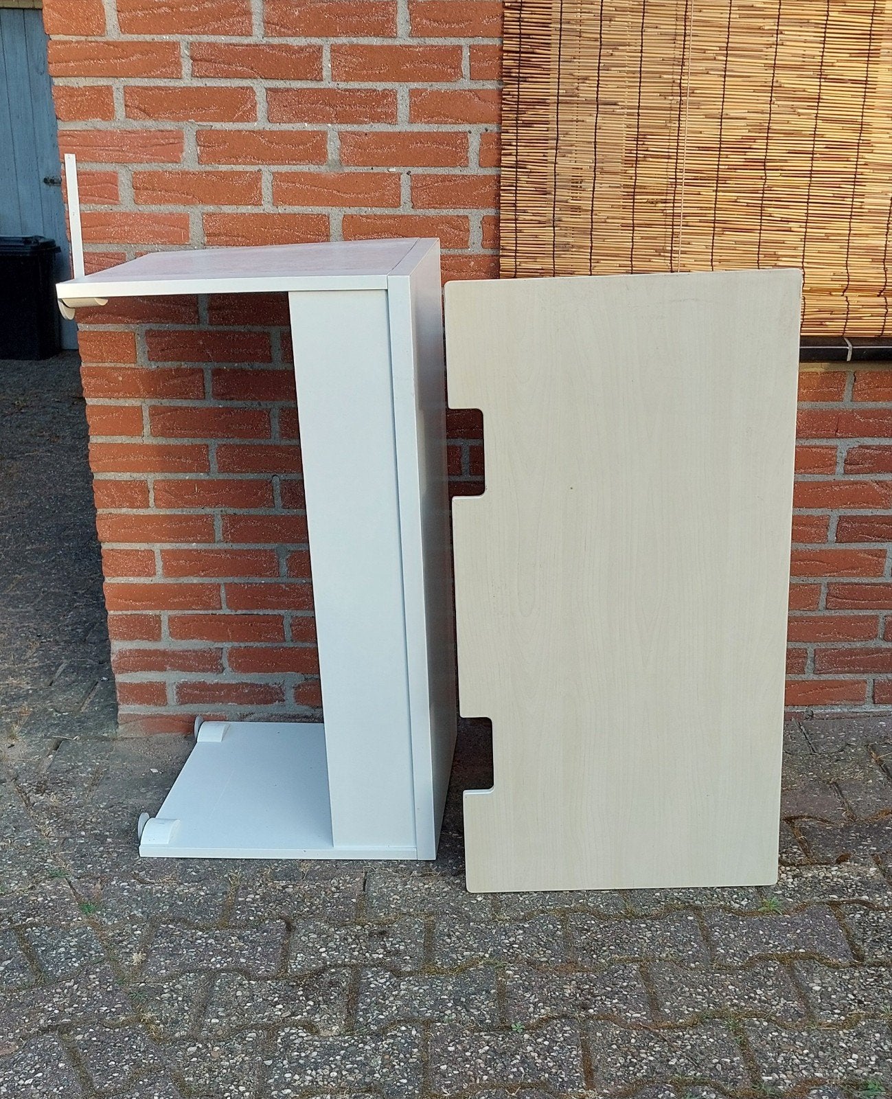 GRATIS: IKEA STUVA speelgoedlade/bankje (met vochtschade!), Ophalen, Gebruikt, 50 tot 100 cm, Minder dan 100 cm