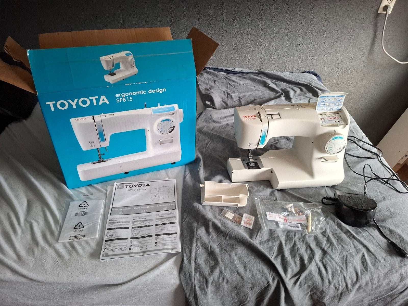 Toyota Naaimachine SP815, Hobby en Vrije tijd, Ophalen, Zo goed als nieuw, Naaimachine, Overige merken