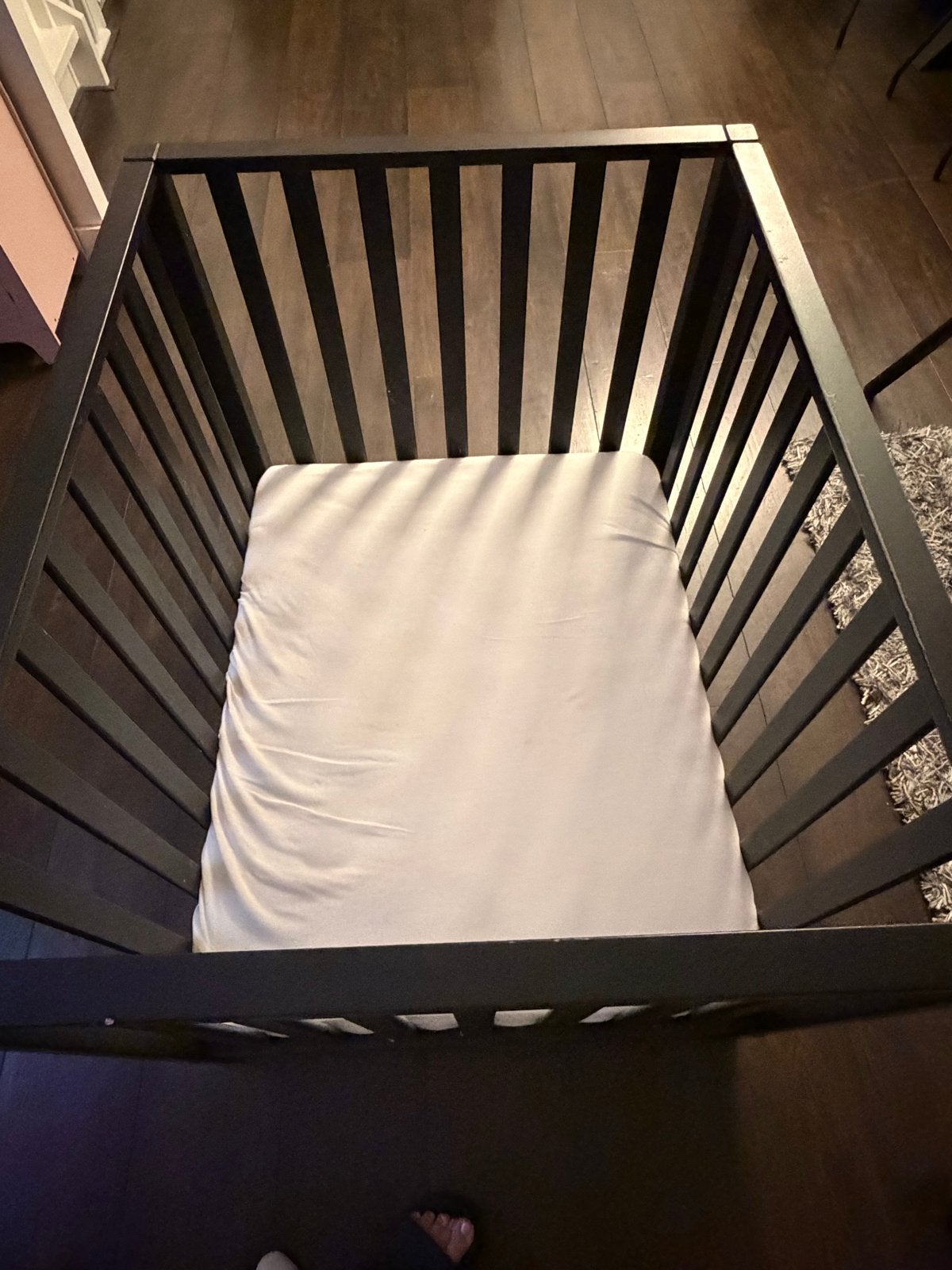 Zwart babybox met lichte gebruikssporen, Ophalen, Gebruikt, 70 tot 85 cm, Lattenbodem