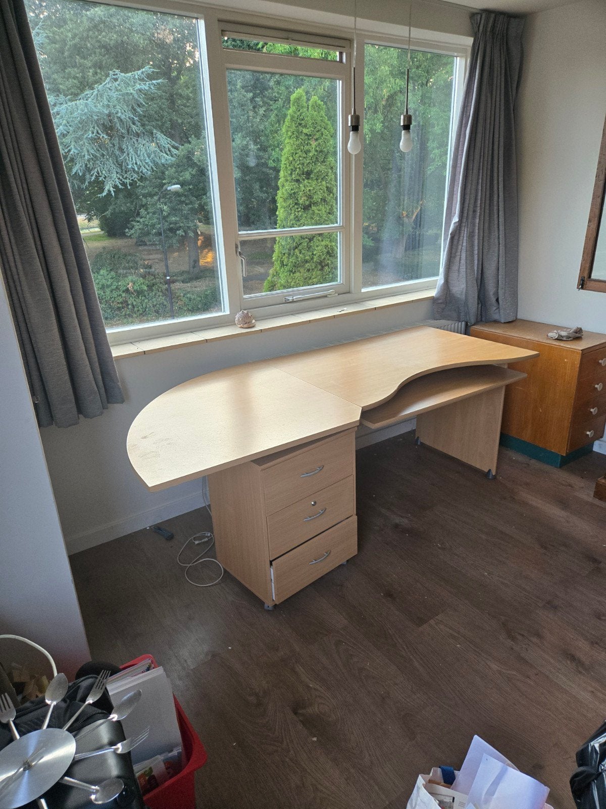Bureau - gratis op te halen, Huis en Inrichting, Ophalen, Met lades, Gebruikt, Hout