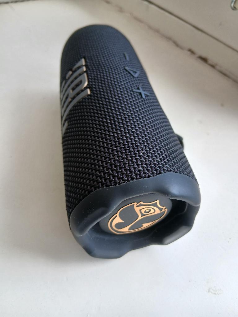 JBL Flip 7 x Tomorrowland Edition., Ophalen, JBL, Overige typen, Zo goed als nieuw