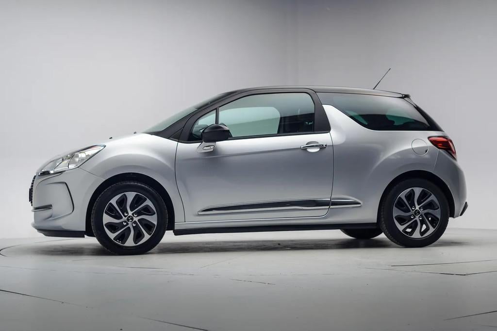 DS DS 3 1.2 PureTech So Chic [ Distributie vv bij 61000km! ], Gebruikt, 31 €/maand, 1199 cc, 82 pk
