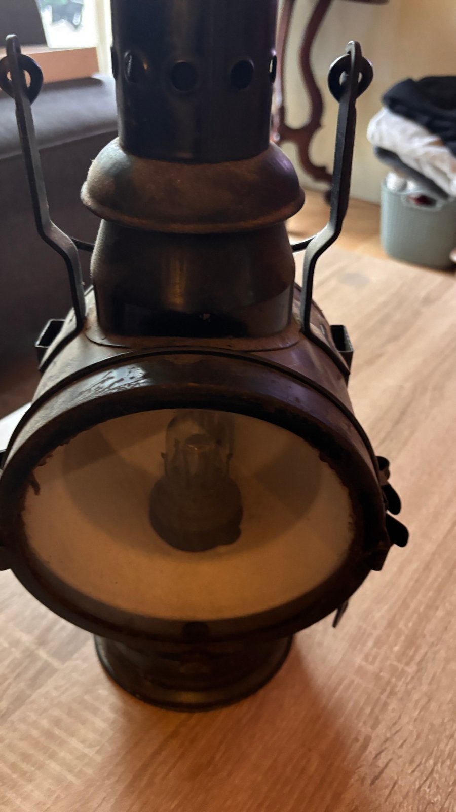 Antieke spoorweglamp / scheepslamp met gebarsten glas, Ophalen