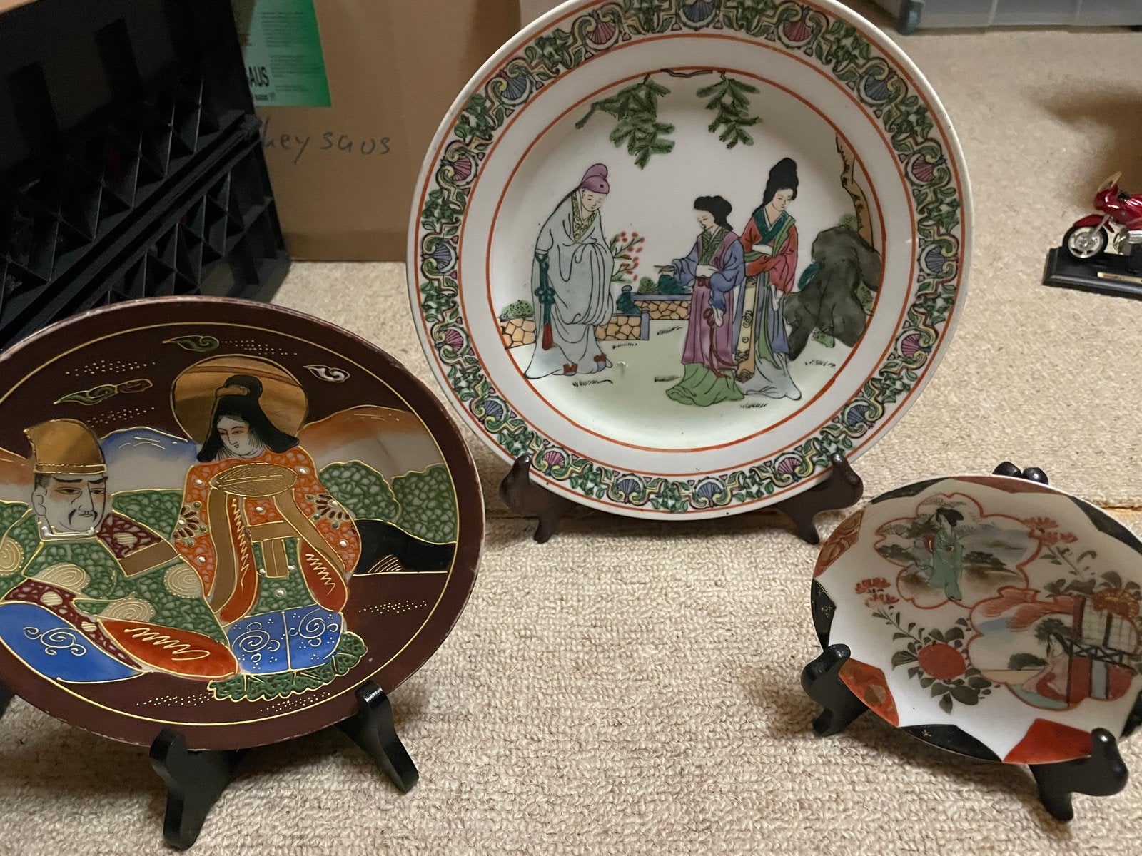 Set van 3 Chinese decoratieve borden met standaards, Ophalen of Verzenden