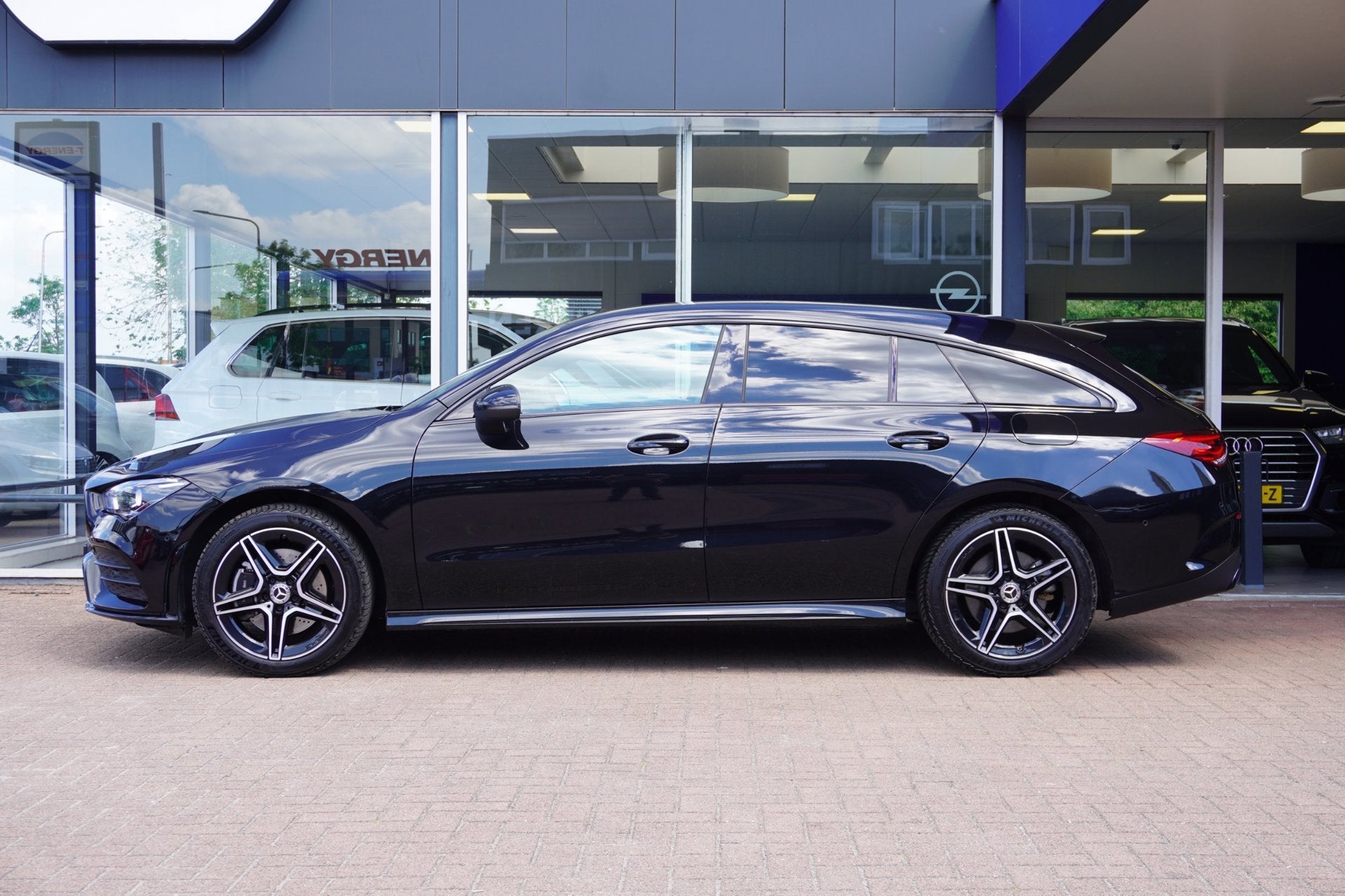 Mercedes-Benz CLA-klasse Shooting Brake 250 e Business Solut, Auto's, CLA, Gebruikt, 4 cilinders, Zwart