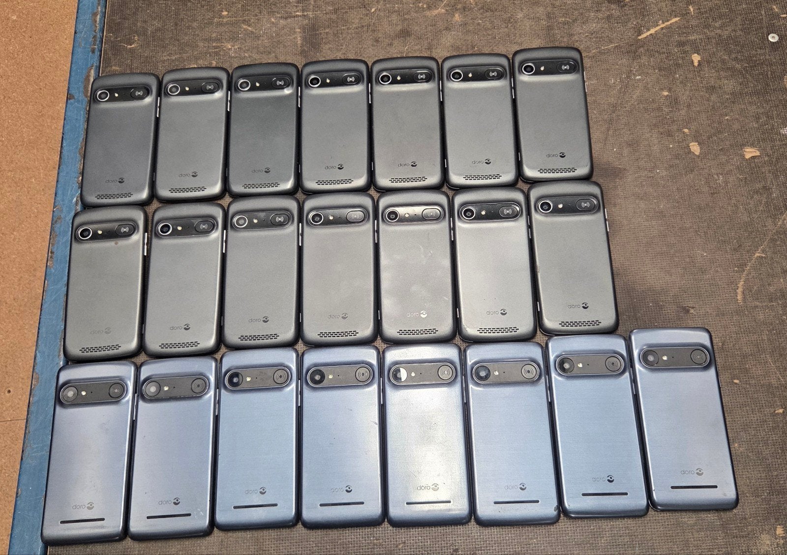 AANGEBODEN PARTIJ VAN 22 STUKS DORO TELEFOONS, Ophalen of Verzenden, 6 megapixel of meer, Overige modellen