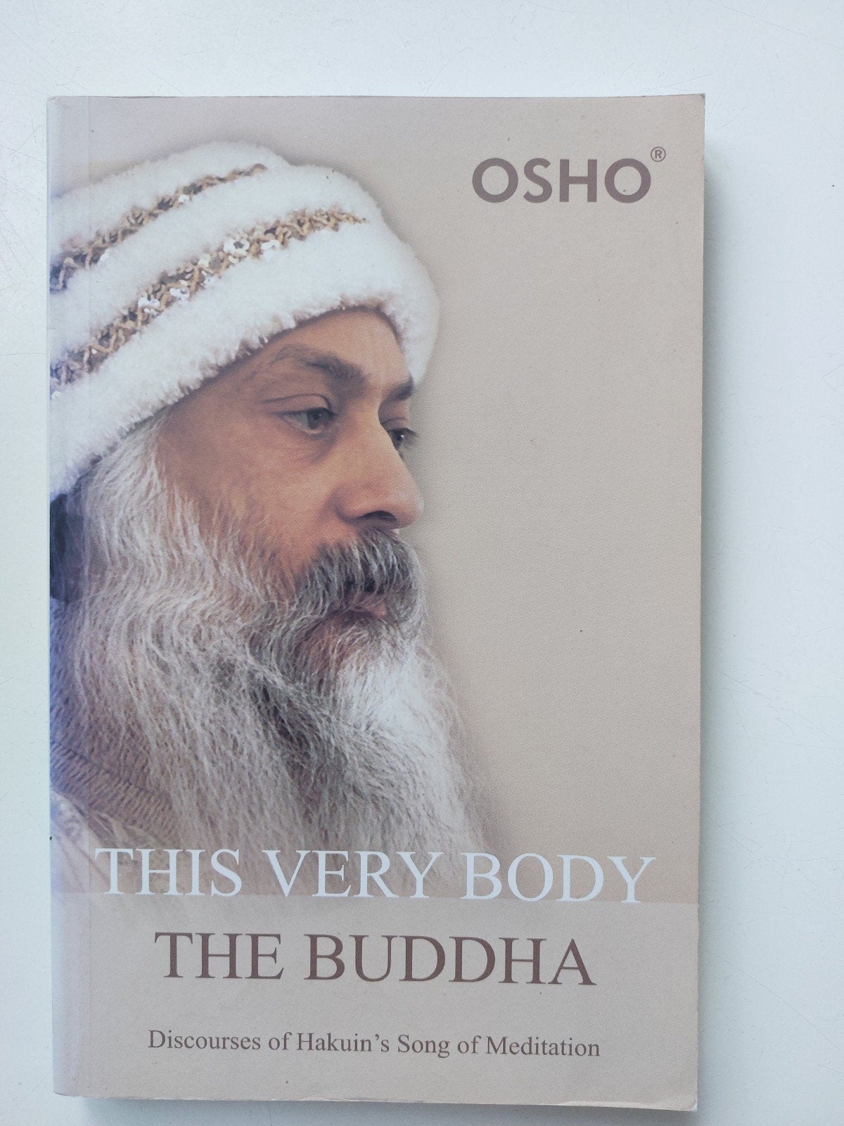 This very body the buddha- OSHO, Boeken, Esoterie en Spiritualiteit, Ophalen of Verzenden, Zo goed als nieuw, Tarot of Kaarten leggen