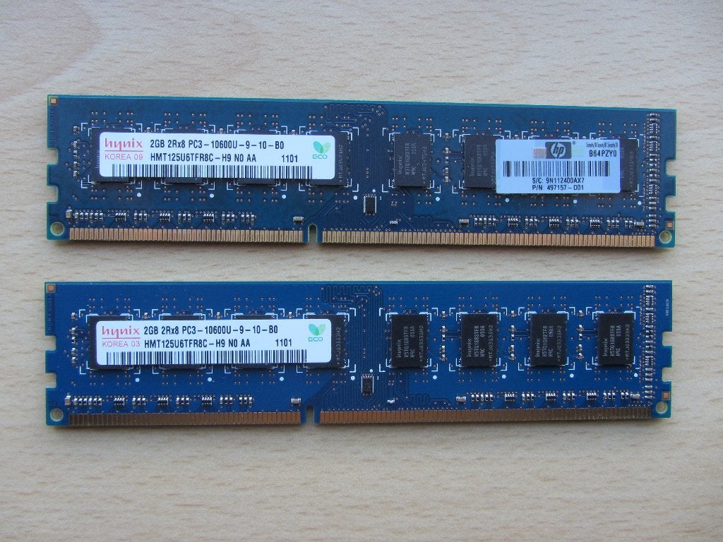2x Hynix 2GB PC3-10600 DDR3-1333MHz non-ECC Unbuffered CL9, 1333 MHz, DDR3, Ophalen of Verzenden, Zo goed als nieuw