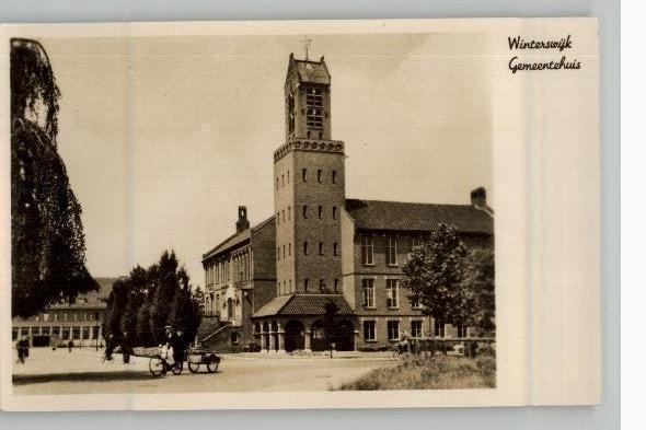 Winterswijk Gemeentehuis fiets met aanhanger st 1950, Verzenden, 1940 tot 1960, Gelopen, Gelderland