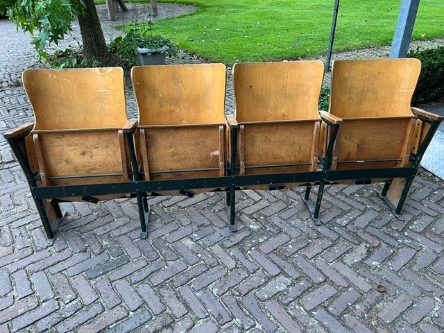 Originele vintage bioscoopbank uit 1954 – 4 zitplaatsen, Antiek en Kunst, Ophalen