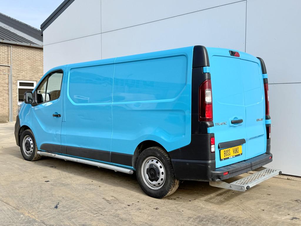 Renault Trafic 2.0 DCI 150PK Automaat L2H1 Cruise Control Ai, Auto's, Stof, Gebruikt, Zwart, 4 cilinders