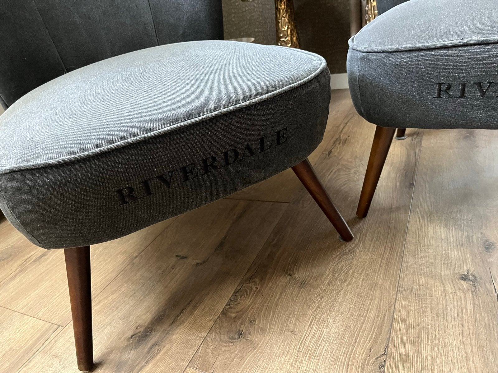 Riverdale stoeltjes donkergrijs (antraciet), Huis en Inrichting, Ophalen, Gebruikt, Twee, Stof