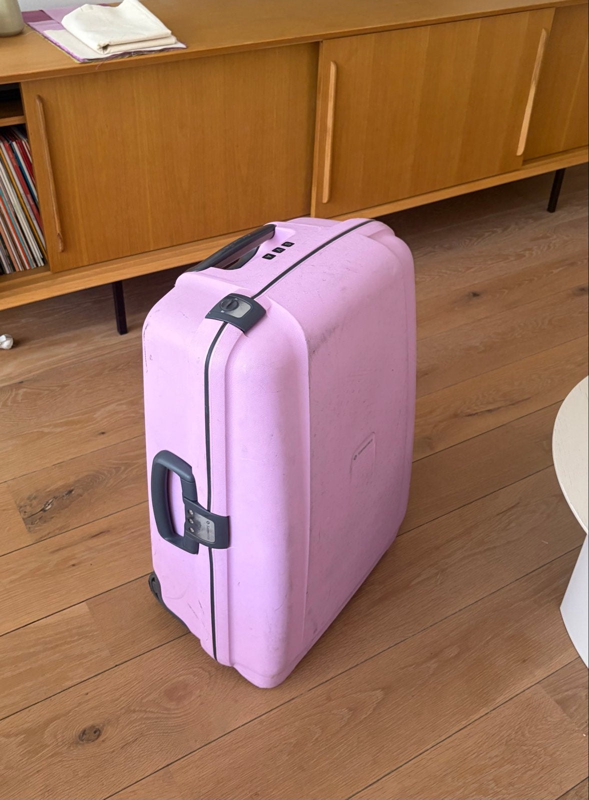 Roze Samsonite koffer met wieltjes en 3 sloten, Sieraden, Tassen en Uiterlijk, Koffers, Gebruikt, Hard kunststof, Ophalen of Verzenden