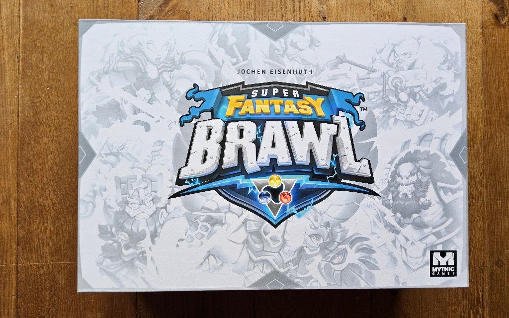 Super Fantasy Brawl Kickstarter + 3 uitbreidingen + diversen, Een of twee spelers, Ophalen of Verzenden, Zo goed als nieuw, Mythic games
