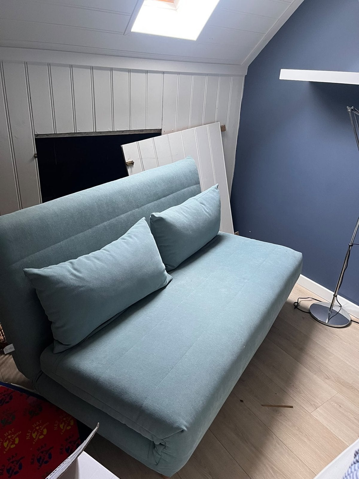 Zo goed als nieuwe Maisons du Monde slaapbank aquagroen, Ophalen, Tweepersoons, 140 cm, Zo goed als nieuw