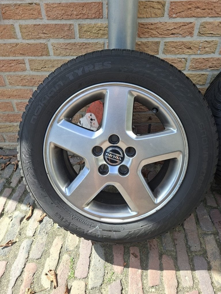 ** Winterbanden + alu velgen Volvo V40 2012+ 205/55 R16 **, Ophalen, Velg(en), 16 inch, Nieuw