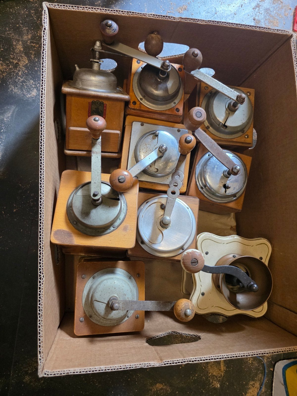 9 Vintage Koffiemolens - Diverse Merken en Modellen, Antiek en Kunst, Ophalen of Verzenden