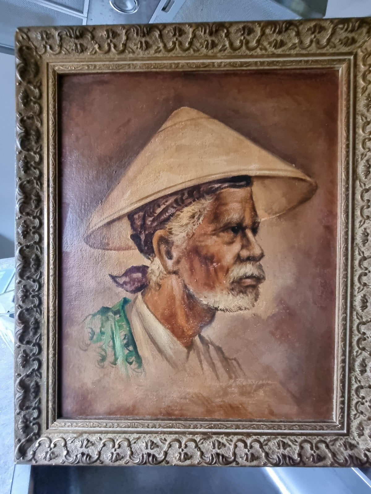 Olieverfschilderij: man met Aziatische hoed, gesigneerd, Doek, Portret of Personen, Realistisch, Ophalen of Verzenden