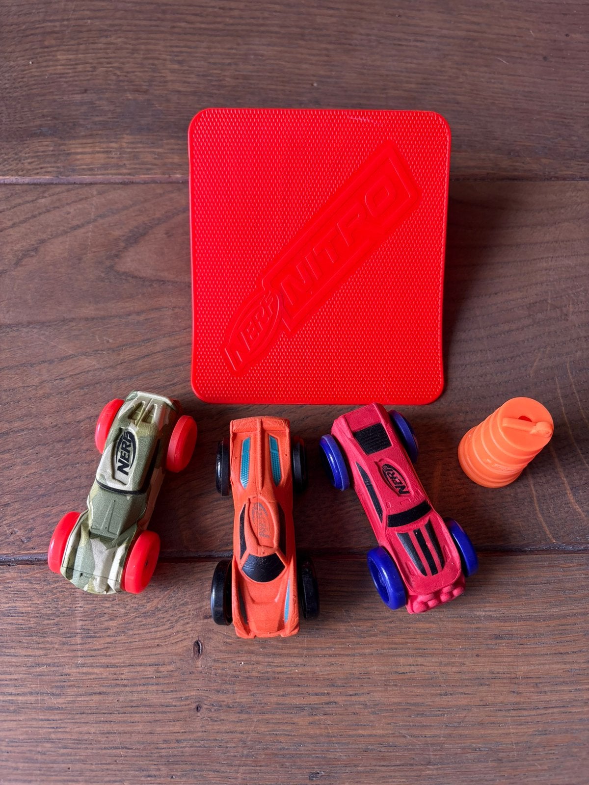 Nerf auto’s + schans, Ophalen of Verzenden, Zo goed als nieuw