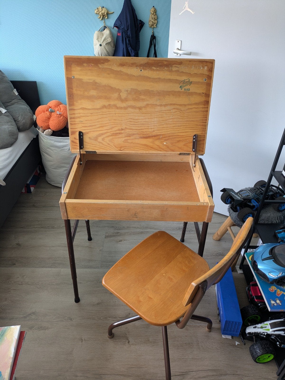 Vintage kinderbureau met stoel uit 1980, Antiek en Kunst, Ophalen