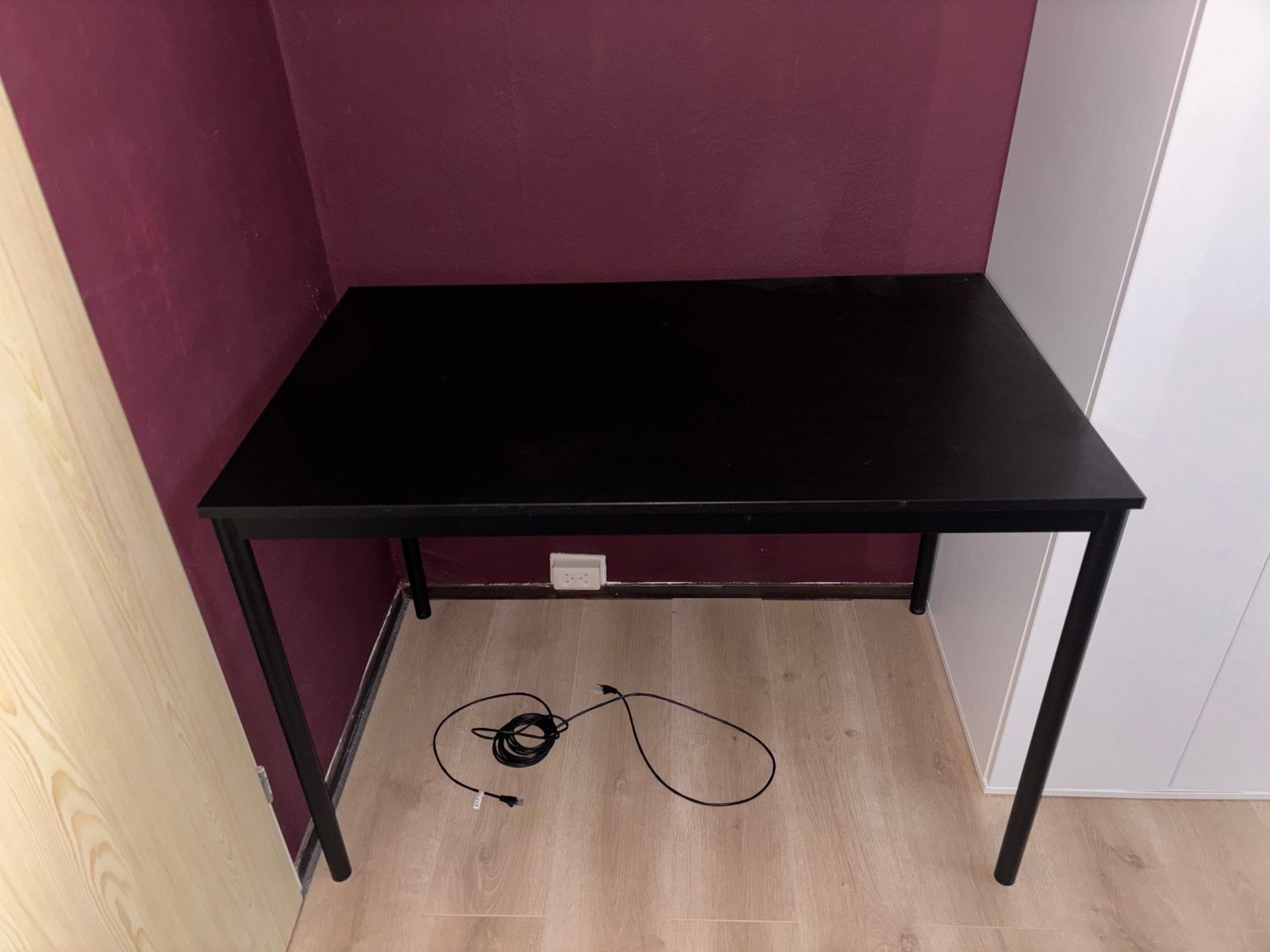 Bureau tafel zwart - €10, Ophalen, Zo goed als nieuw