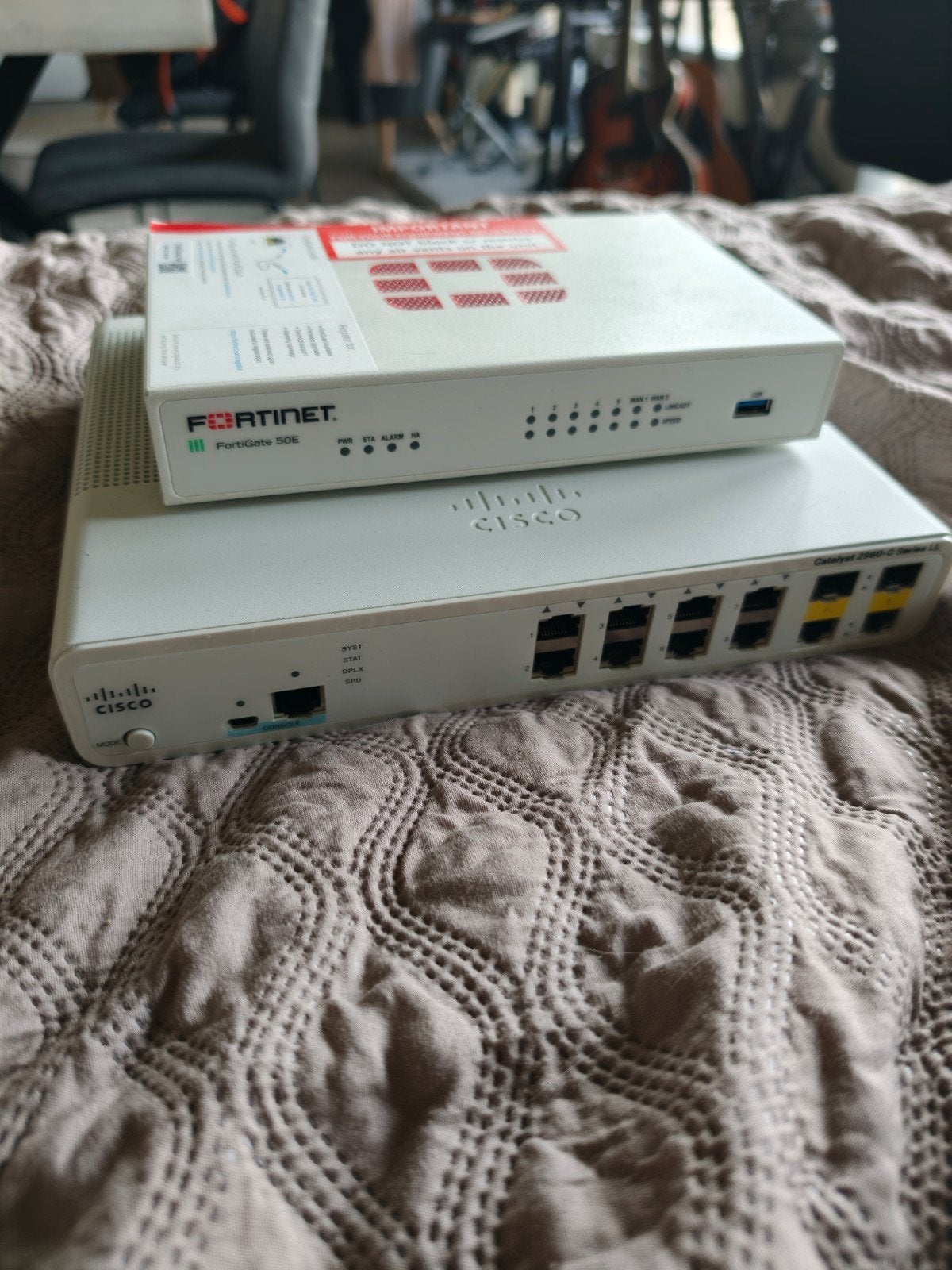 Fortigate 50e & Cisco Catalyst 2960c Series LL, Computers en Software, Netwerk switches, Ophalen of Verzenden, Gebruikt