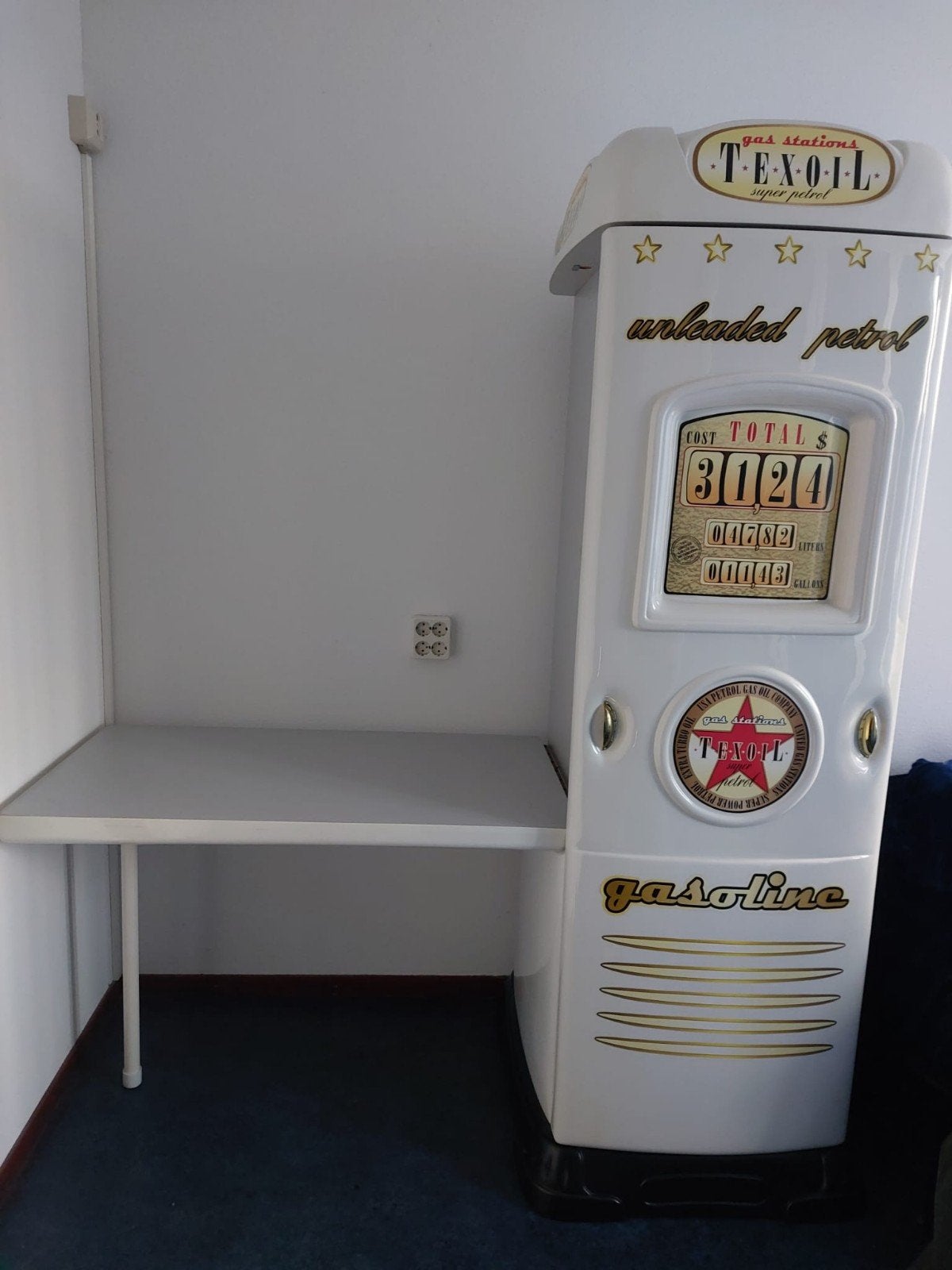 Foto 4 van Tex-Oil Benzinepomp Koelkast - Retro Stijl