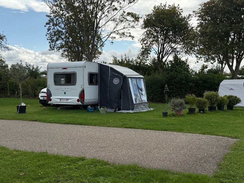 Nieuwe voortent met houten vloer en vloerbekleding, Caravans en Kamperen, Ophalen of Verzenden, Zo goed als nieuw, Overige merken
