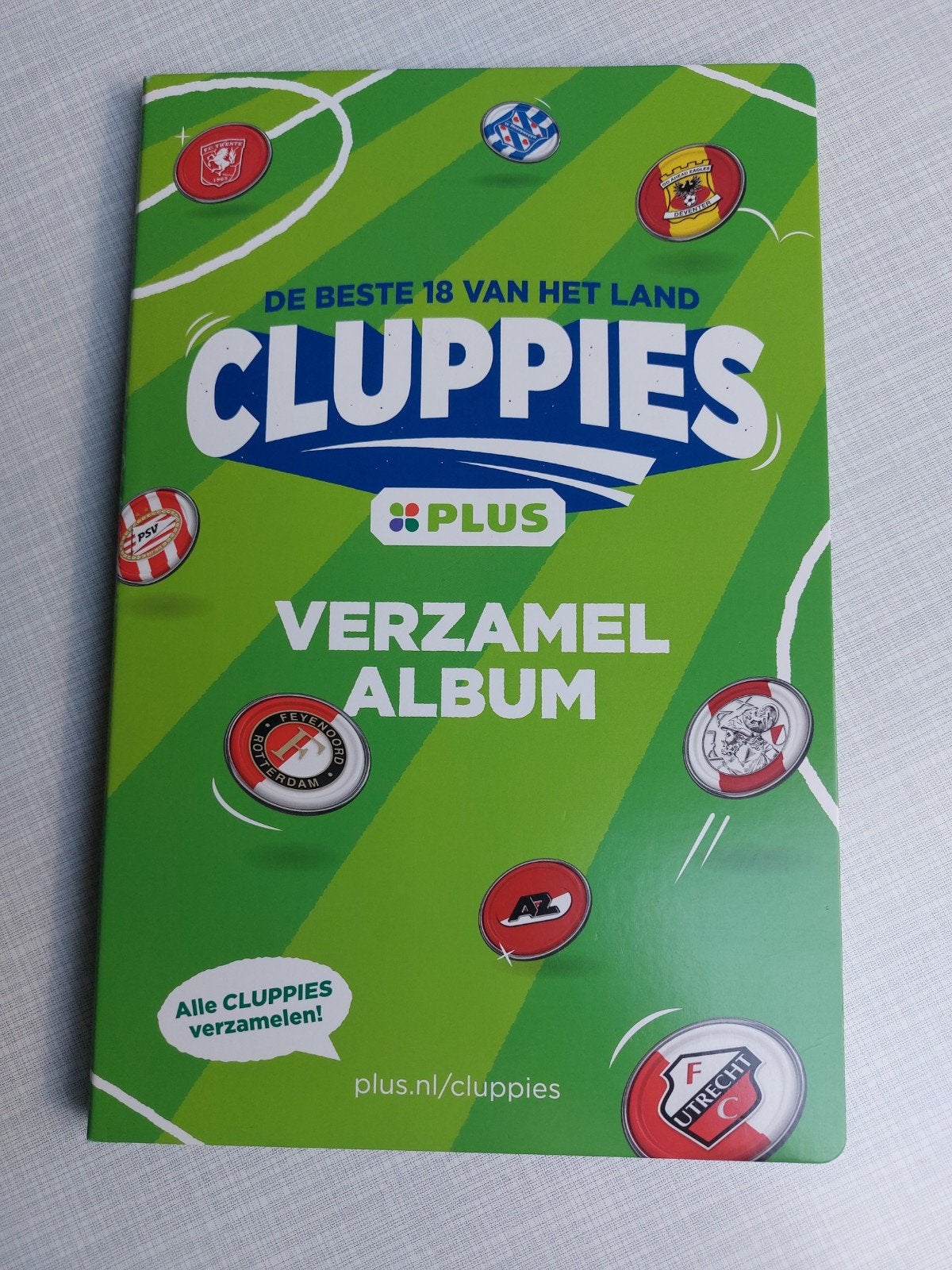 Cluppies verzamelalbum met speelbord en Cluppies, Verzamelen, Ophalen of Verzenden, Zo goed als nieuw, Overige binnenlandse clubs