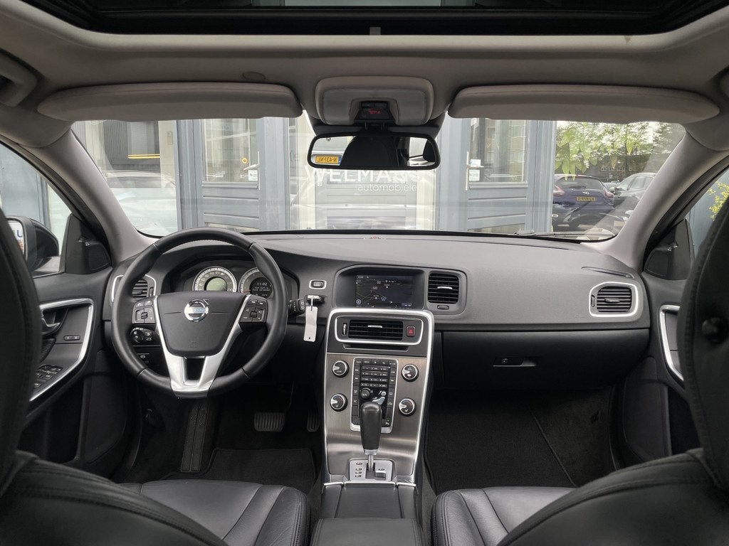 Volvo V60 3.0 T6 AWD Summum Schuifdak | ACC | BLIS | Keyless, Auto's, Automaat, Gebruikt, Zwart, Vierwielaandrijving