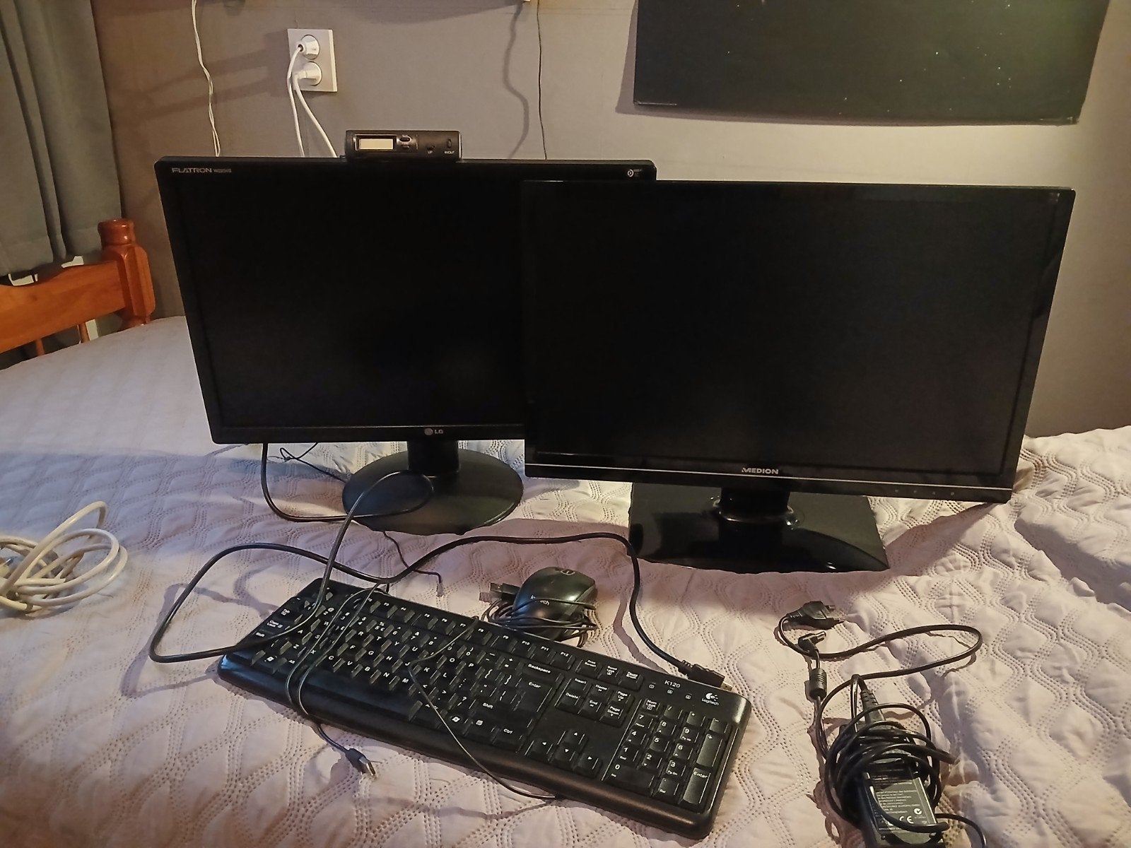 Monitoren, toetsenbord en muis alles voor 30 euro!!, Ophalen, Gebruikt