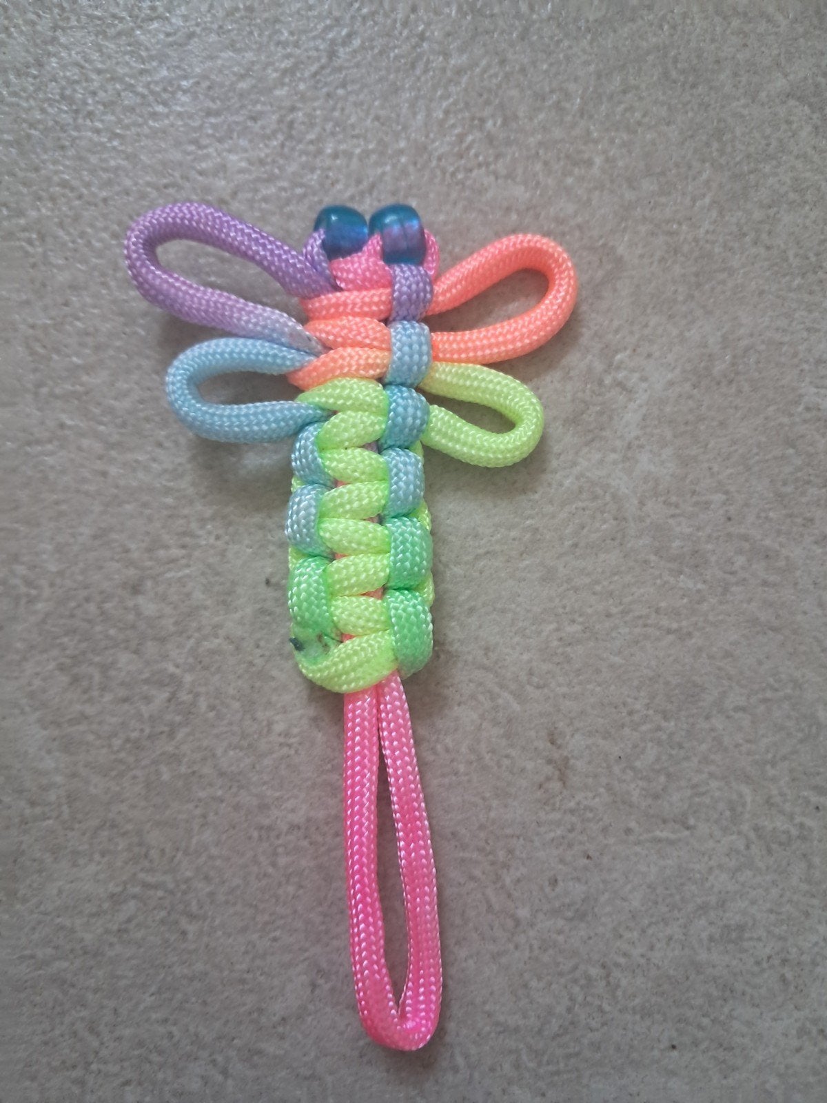 paracord libelle sleutelhanger, Dieren en Toebehoren, Honden-accessoires, Ophalen, Zo goed als nieuw