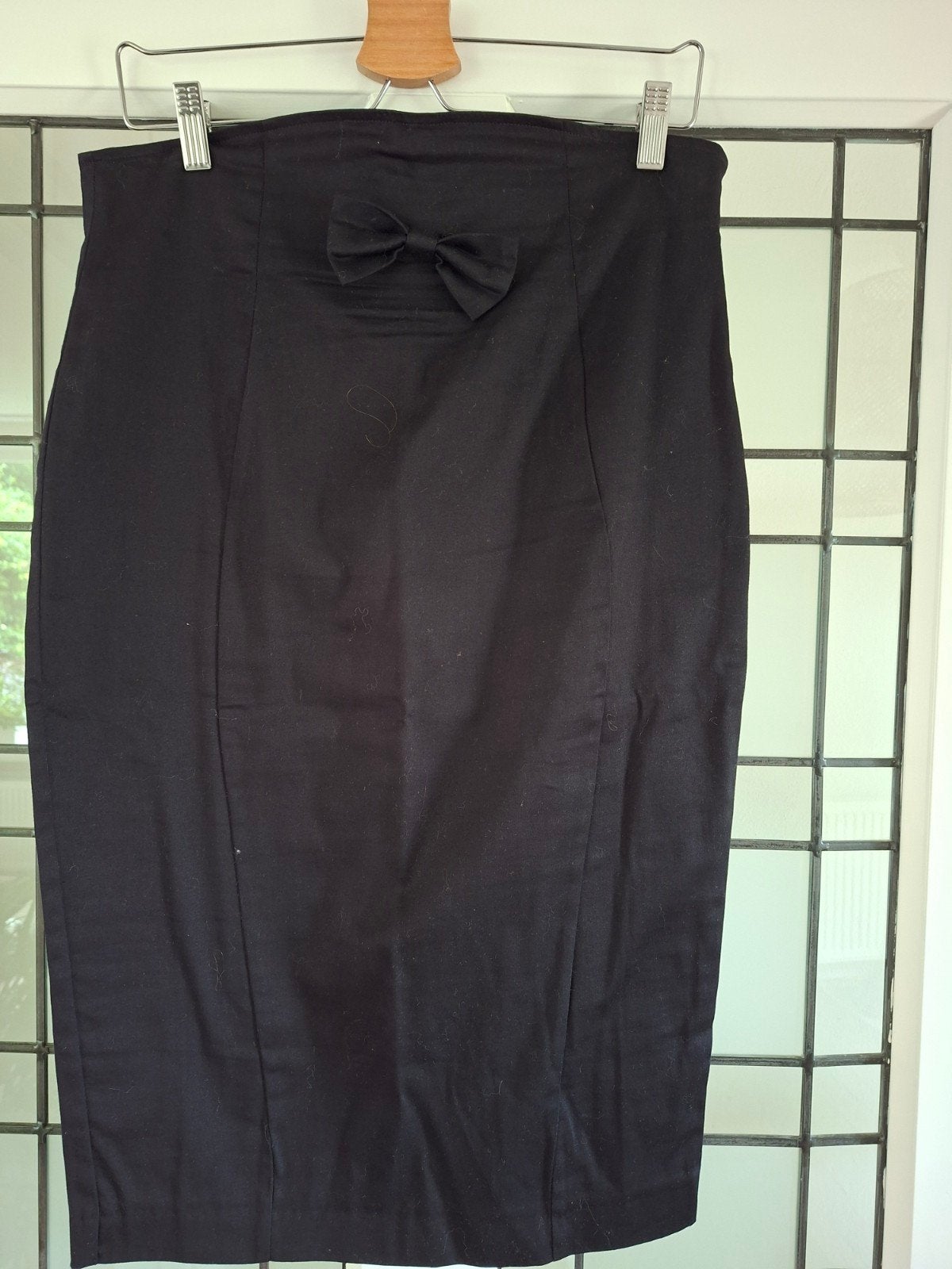 Vintage Diva Zwarte Kokerrok met Strik - Maat L, Zwart, Maat 42/44 (L), Ophalen of Verzenden, Zo goed als nieuw