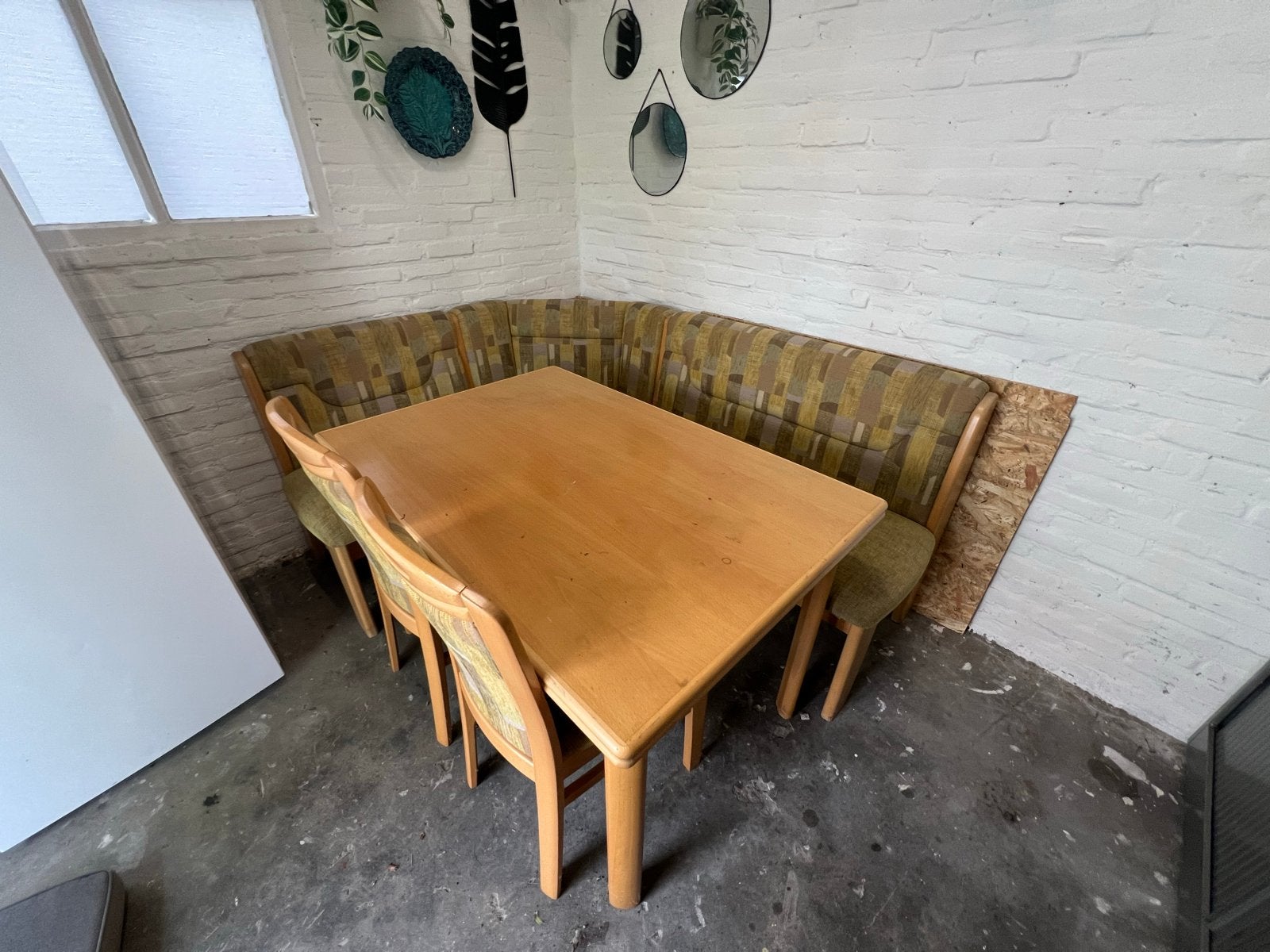 Gezellige eethoek met hoekbank en 2 stoelen, Huis en Inrichting, Ophalen, Gebruikt, Minder dan 4 stoelen