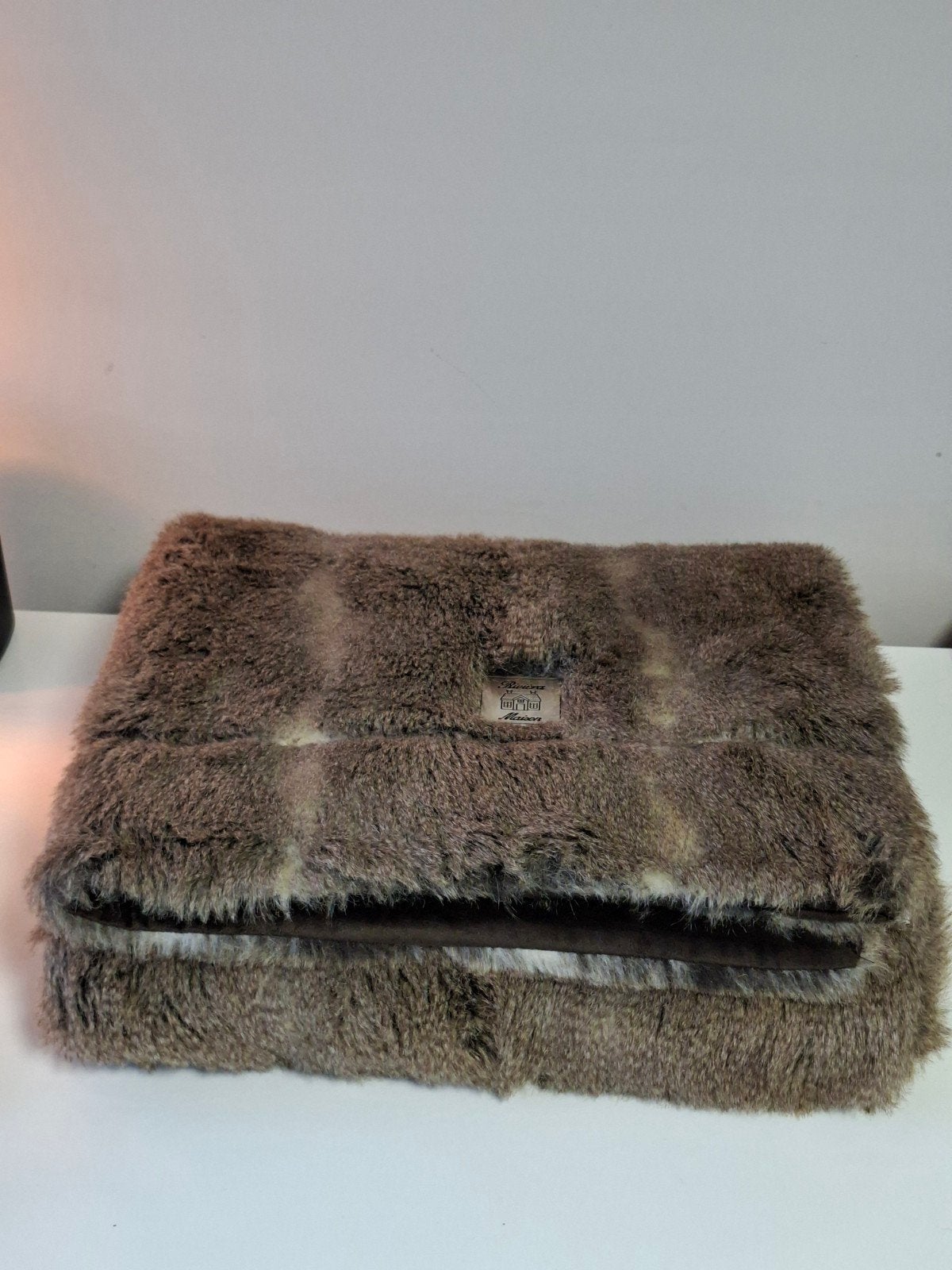 Riviera Maison Faux Fur Polar Plaid 130 x 170 cm, Ophalen of Verzenden, Zo goed als nieuw, Imitatiebont, Plaid