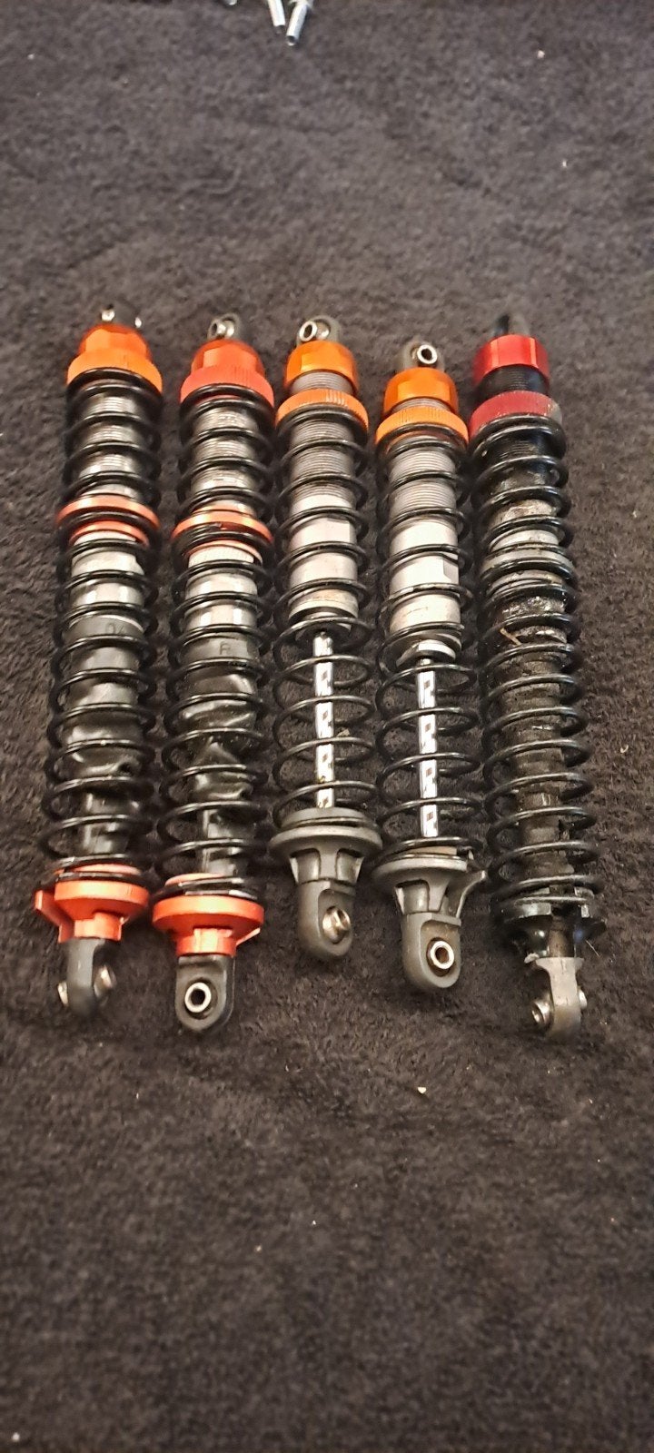 hpi baja dempers 5 stuks zelf even naar kijken 40,00 euro, Ophalen of Verzenden, Auto