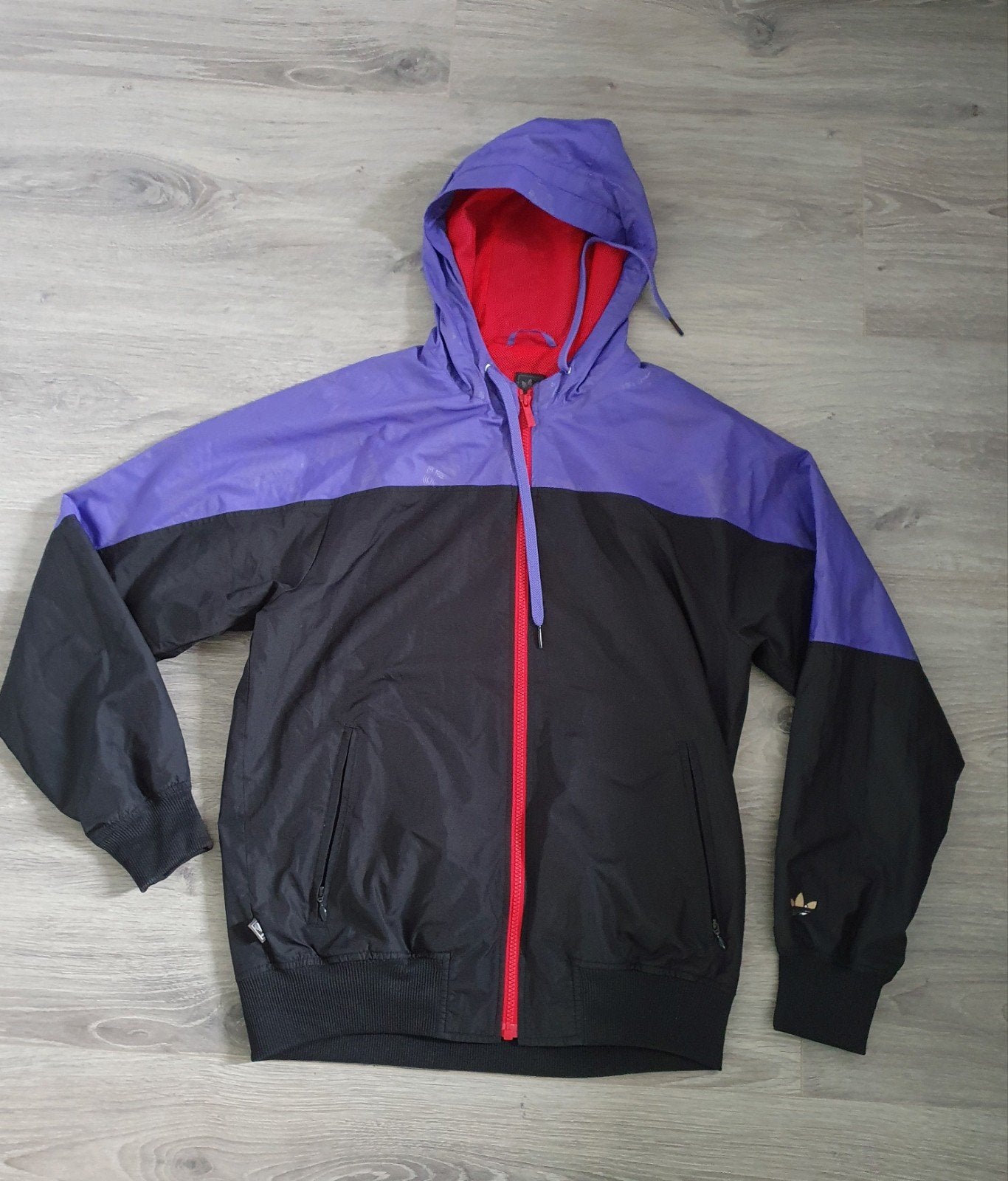 Adidas Windjack - Zwart, Paars, Rood - Maat XS, Ophalen of Verzenden, Maat 34 (XS) of kleiner, Gedragen, Meerkleurig