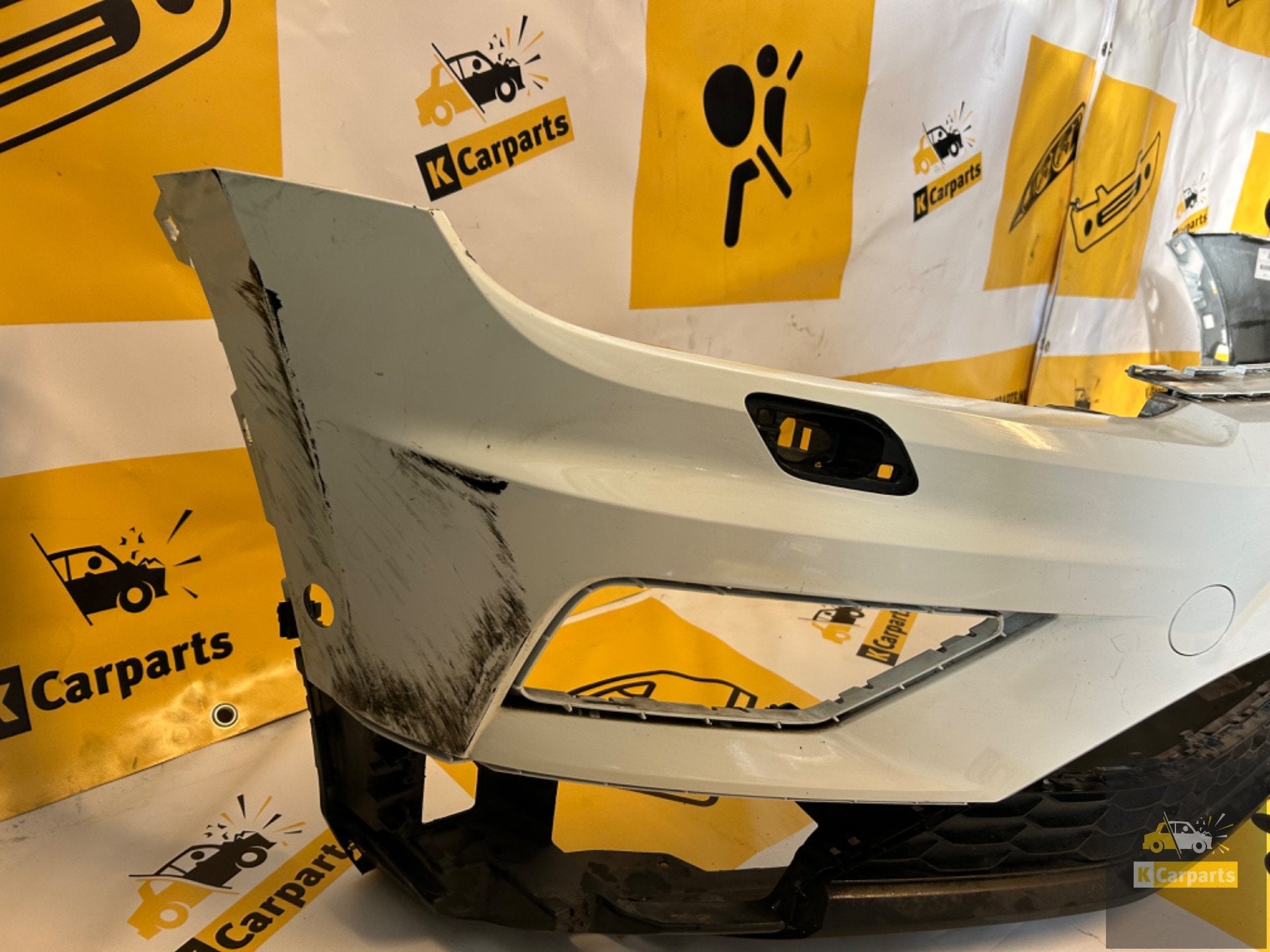 Voorbumper Volkswagen Tiguan PDC ORIGINEEL 5NA807221, Info@fabrikant.eu, Ophalen of Verzenden, Bumper, Fabrikant BV