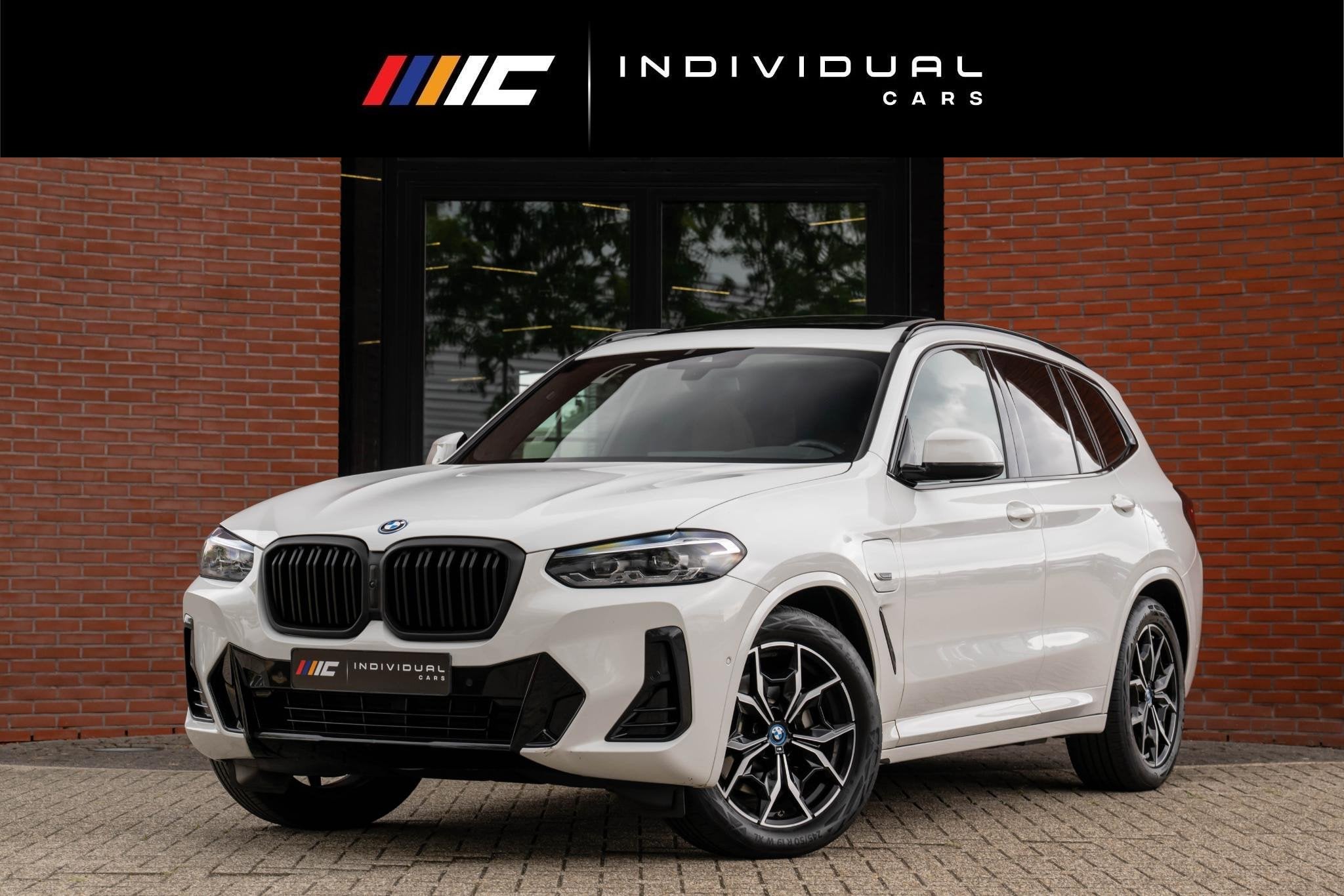 BMW X3 xDrive30e M-Sport Pano HuD Trekhaak Camera 94% SOH, Auto's, Gebruikt, 4 cilinders, Automatische klimaatregeling, Wit