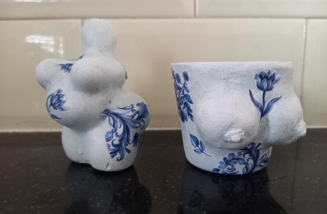 Delfts blauw wulps beeldje en tietenpotje, Verzamelen, Ophalen of Verzenden, Zo goed als nieuw, Mens