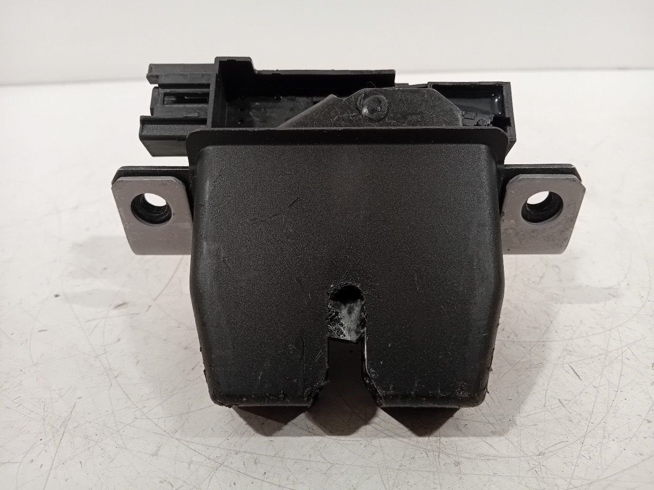 Slot mechaniek kofferdeksel achterklep elektrisch Ford Fiest, Onderdelen@venauto.nl, Van der Ven Autorecycling B.V., Gebruikt