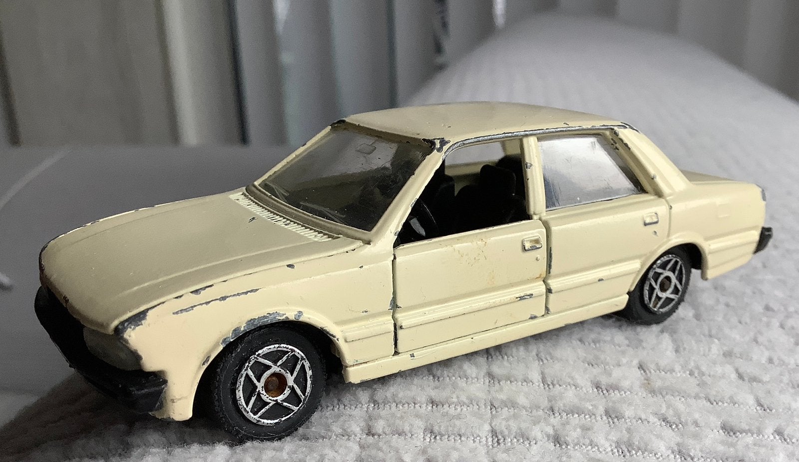 Oude Witte Peugeot 505 auto 1:43 Solido cars, Hobby en Vrije tijd, Ophalen, Gebruikt, Auto, Overige merken
