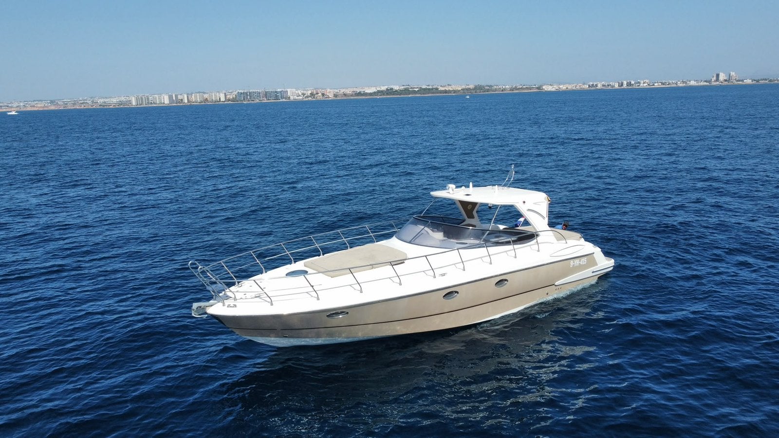 Manó Marine Sport 38.5 – Elegance & Performance, Overige merken, 600 pk, Binnenboordmotor, Diesel