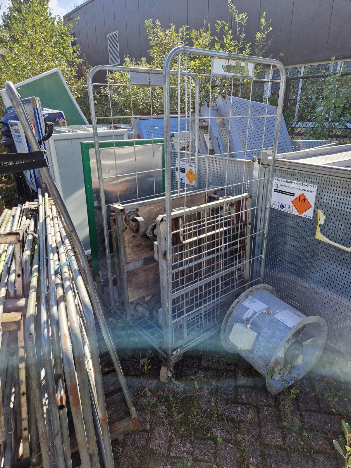 Diverse rolcontainers en metalen hekken, Ophalen of Verzenden