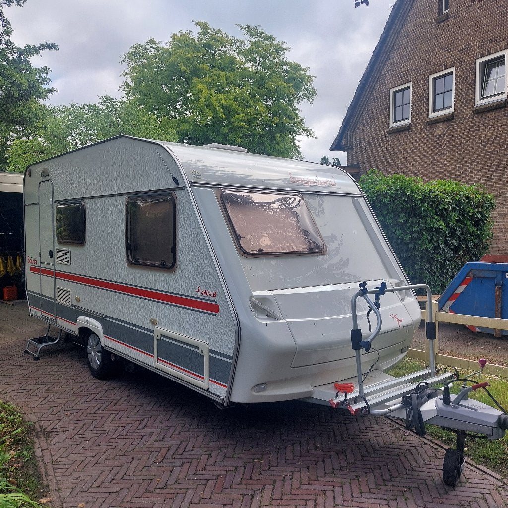 Beyerland Sprinter 440-LB met zakluifel,voortent en hordeur, Omvormbare zithoek, Treinzit, 750 - 1000 kg, Particulier