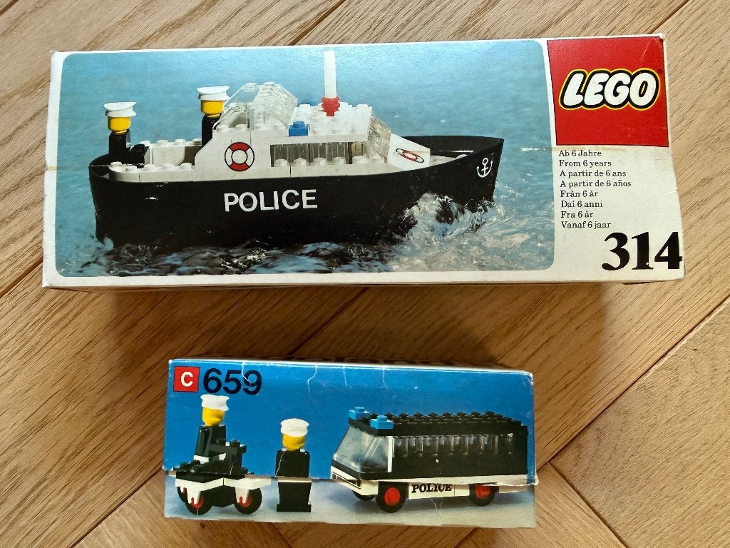 Lego sets politieboot en arrestatiewagen, Kinderen en Baby's, Speelgoed | Duplo en Lego, Gebruikt, Lego, Compleet, Ophalen of Verzenden