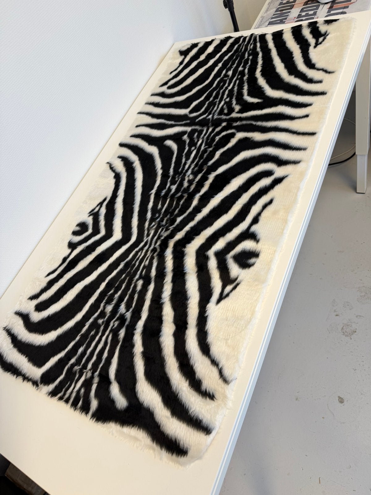 Imitatie Zebrahuid Vloerkleed 140x70 cm Zebra Kleed NIEUW, 100 tot 150 cm, Zwart, Nieuw, H