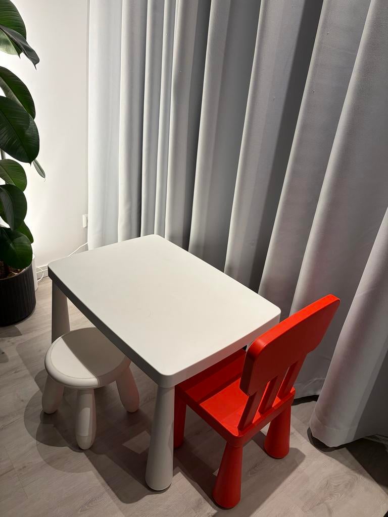 IKEA Mammut kinderset: tafel, stoel en krukje, Ophalen, Gebruikt, Tafel(s) en Stoel(en)