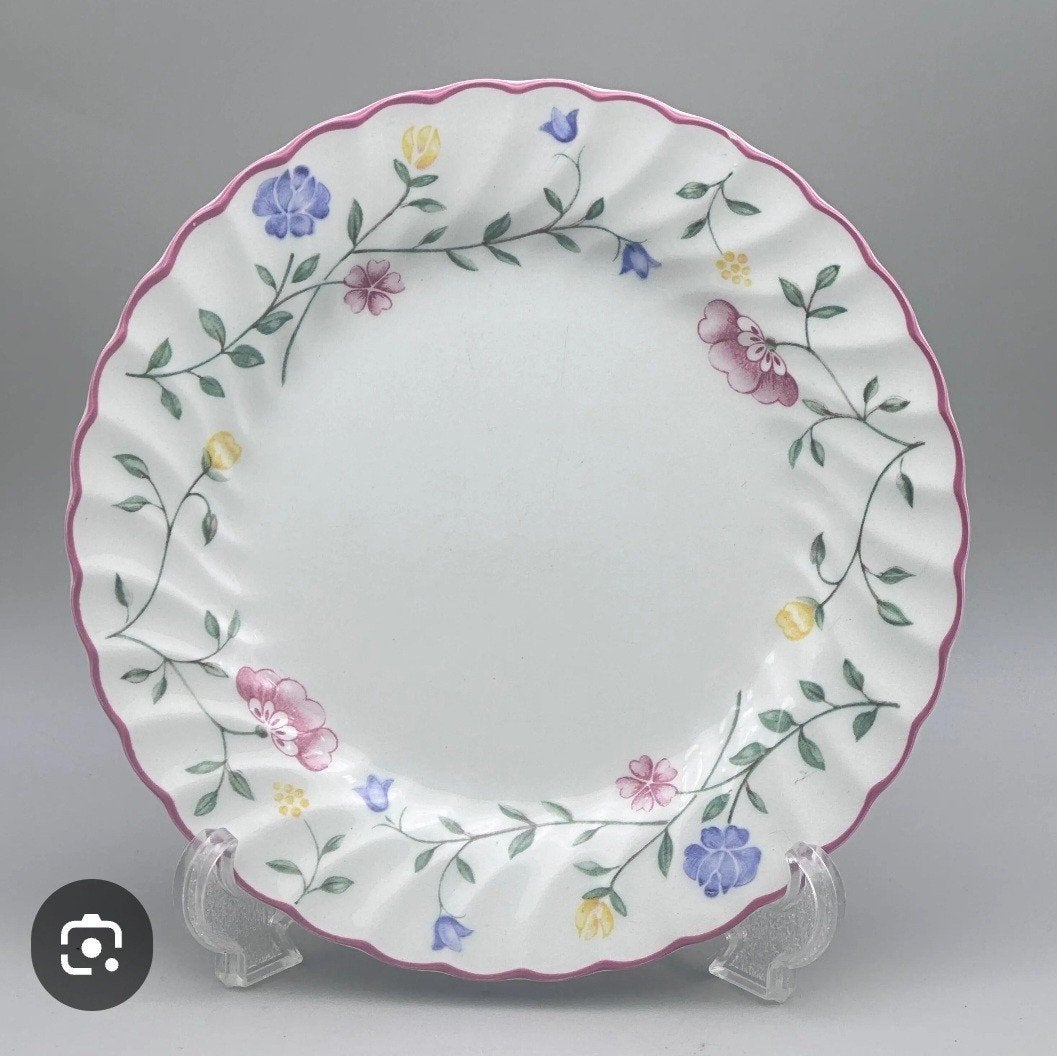 8 gebaksbordjes Summer Chintz Johnson Brothers, Ophalen of Verzenden, Zo goed als nieuw, Bord(en), Overige stijlen